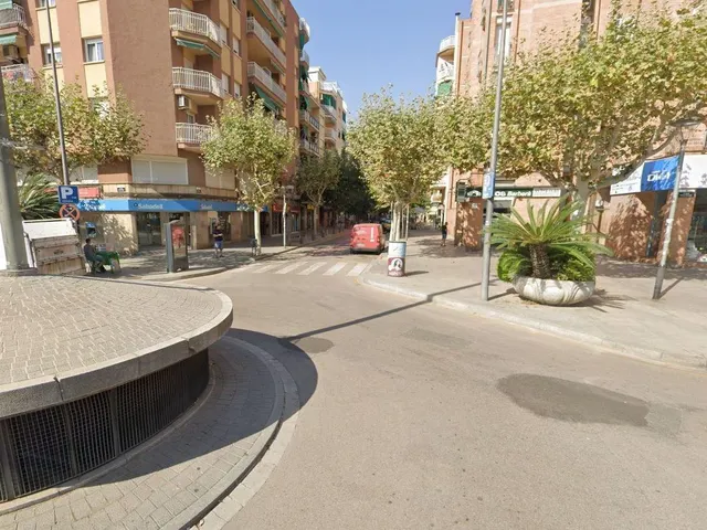 Primera planta de edificio de oficinas en alquiler en Barberá del Vallés — 15
