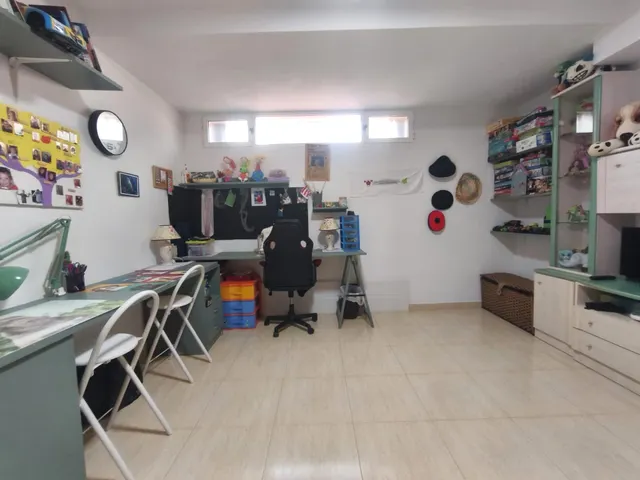 Vivienda amplia en perfecto estado en la zona alta de Gran Alacant, con piscina, parking y todos los servicios a pie — 32