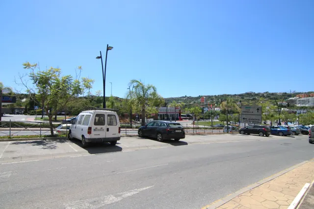 SE ALQUILA LOCAL COMERCIAL DE 180 M2 — 10