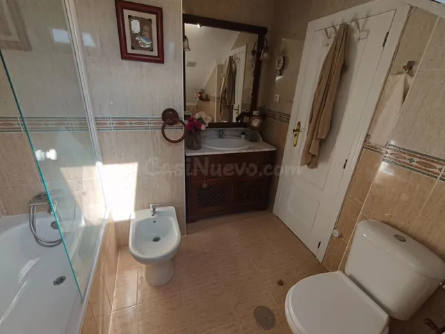 ENAMORATE A UN PESTAÑEO ¡Tu nuevo hogar en Villaobispo te está esperando! ✨ — 4