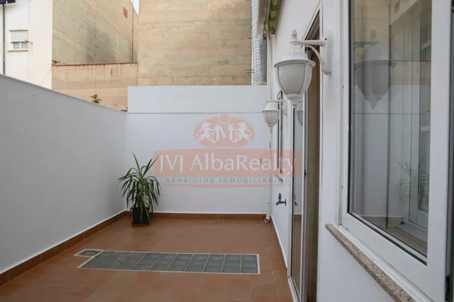 EN VENTA CASA O CHALET INDEPENDIENTE EN ZONA SAN PABLO. — 23