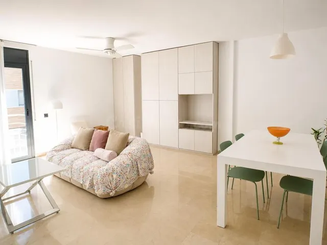 Vivienda exclusiva de 3 habitaciones, seminueva,  con piscina comunitaria en zona Sagrada Familia de Manresa — 7