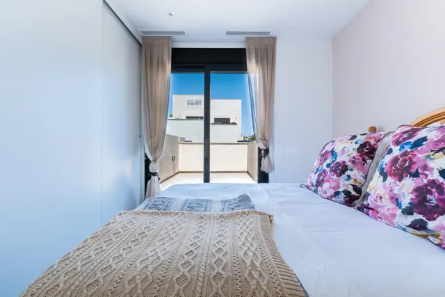 VILLA MODERNA CON PISCINA PRIVADA Y ESPECTACULAR SOLARIUM | CIUDAD QUESADA — 21