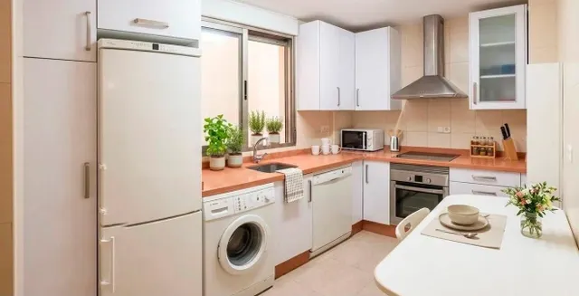 INVERSIÓN RENTABLE EN LA ALBERCA | PISO YA ALQUILADO CON GAR - foto 4