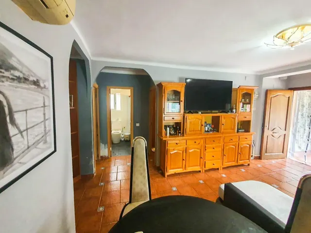 Casa independiente en venta con piscina y pozo propio en Mas d´En Gall, Esparreguera — 8