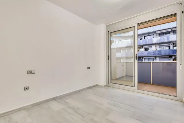 Apartamento de 2 dormitorios en Benidorm — 2