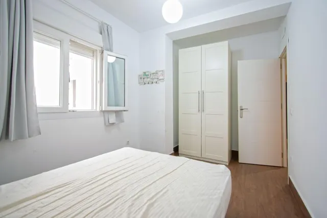 Bonito piso próximo a Santa Justa con terraza y ascensor. — 12