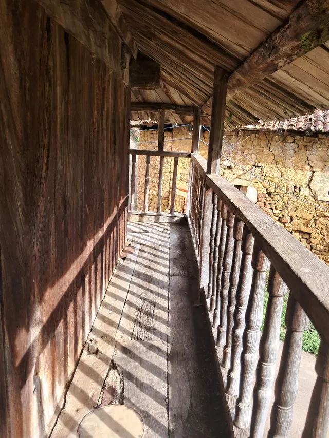 CASA DE PIEDRA EN ZONA RURAL — 22