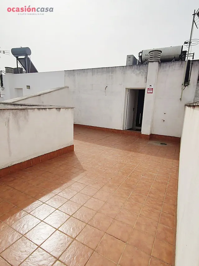 PRECIOSA CASA EN EL CARPIO!! — 6