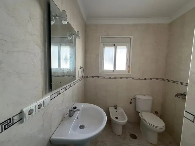 Venta de Chalet independiente en Alcaucín, Málaga. — 25