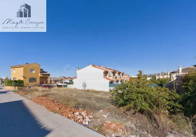 PARCELA URBANA DE 560m2 en calle KEOPS, OTURA.