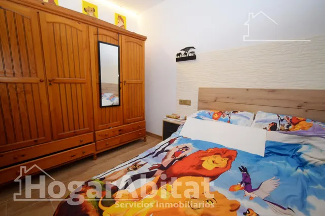 CASA CON CINCO TERRAZAS Y PAELLERO CERCA DE LA PLAYA — 28