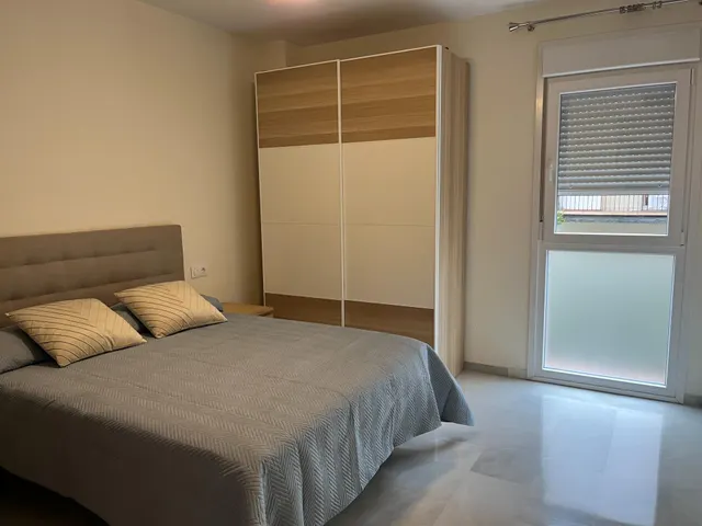 Nervión, Ramón y Cajal. Excelente vivienda reformada y amueblada de 2 habitaciones. Garaje. — 12