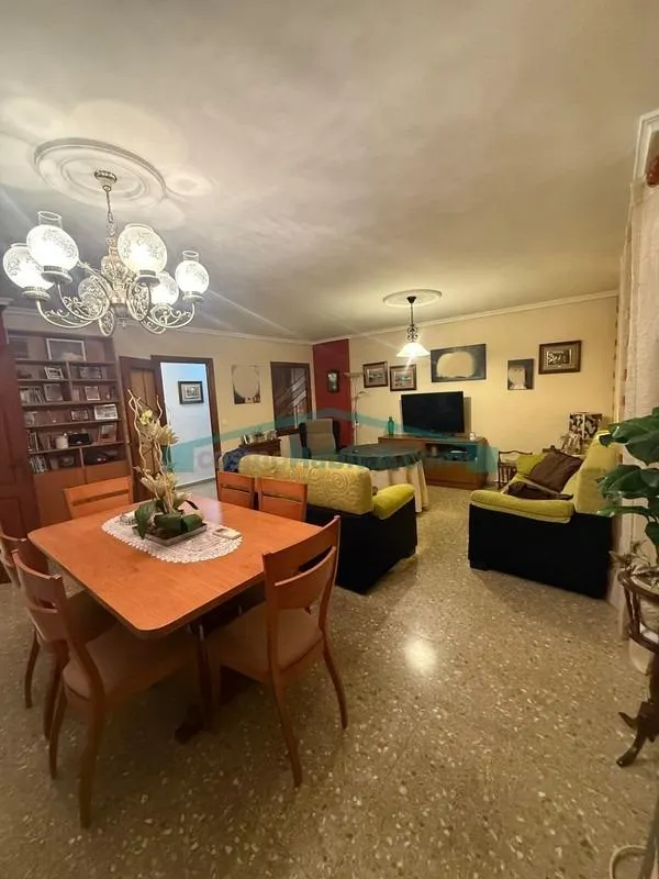 Amplio piso de 127 m2 con trastero en Santa Rosa, Alcoy - foto 5