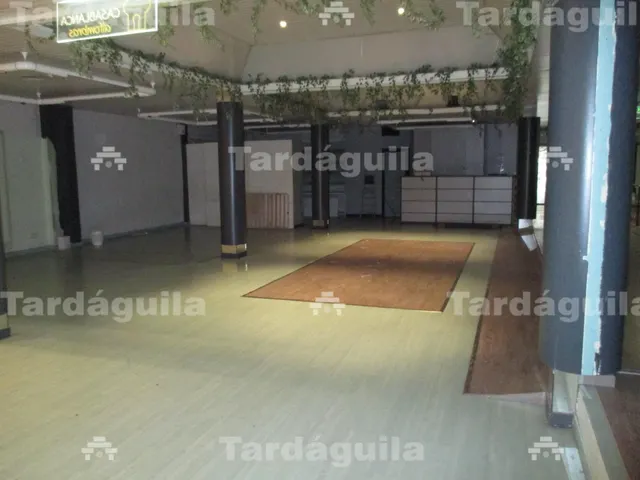 LOCAL AMPLIO DE 700 METROS EN LA AVENIDA PORTUGAL AL LADO DE