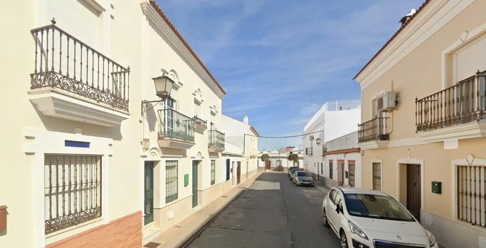 Venta de Casa en Lepe, Huelva. Activo Sin Posesión / Alquilado, No se Puede Visitar.