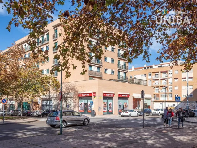 Local comercial en condes de barcelona — 12