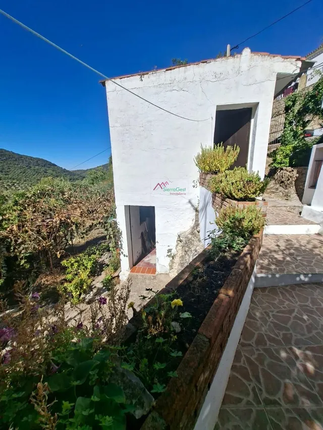Venta casa estilo rústica con terreno.benamahoma. — 16