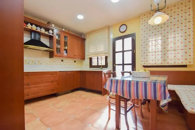 Chalet en venta en Maracena — 9