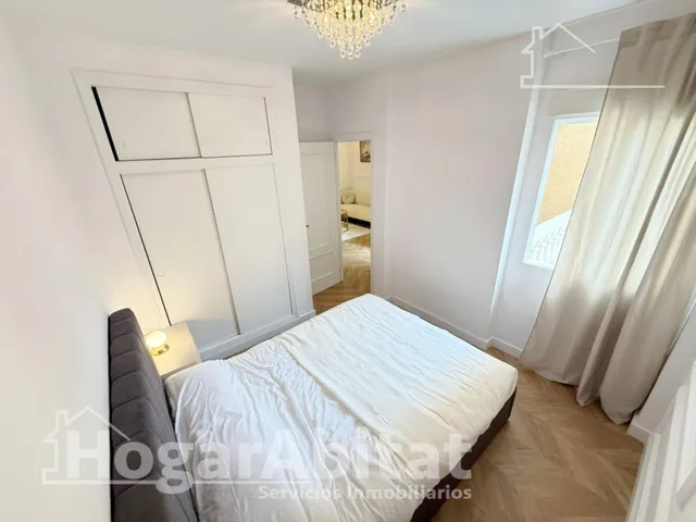 MODERNO, ACOGEDOR Y EXTERIOR EN RESIDENCIAL CON PISCINA Y BALCÓN — 16