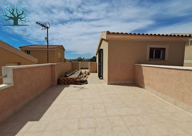 Vivienda independiente con piscina en alamillo — 32