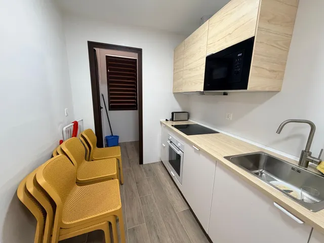 ¡Abre la puerta a tu nuevo hogar! Amplia terraza, garaje y totalmente amueblado — 37