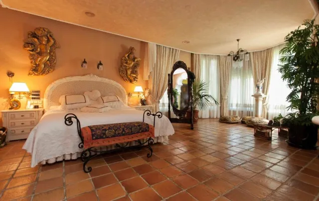 Chalet 6 habitaciones 1904m² en venta - Riviera del sol — 4