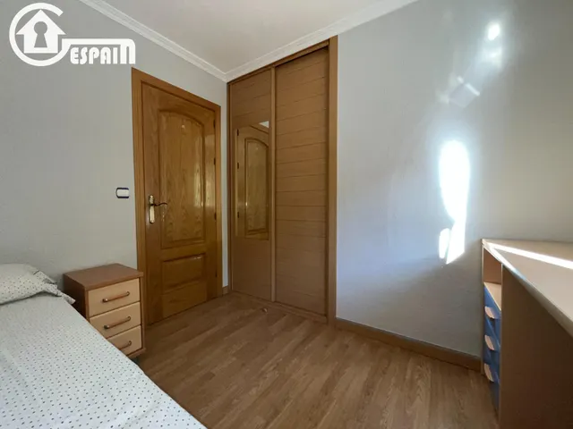 ¡Piso de 3 dormitorios y un baño para entrar a vivir! — 18