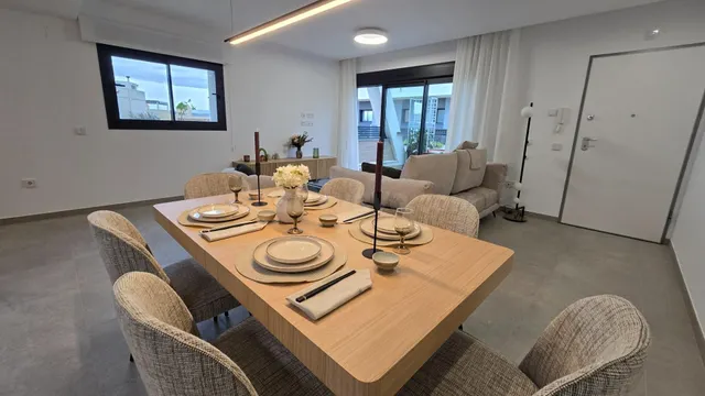 Vivienda AMUEBLADA ,,con gran terraza de 40 metros - foto 3