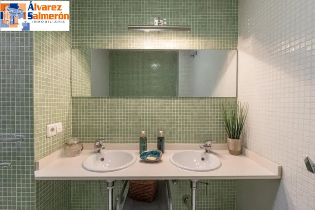 Espacio, confort y calidad: magnífica vivienda unifamiliar adosada — 43