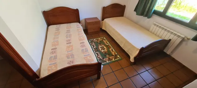 CASA REFORMADA USO HOTELERO EN SANTA COMBA — 35