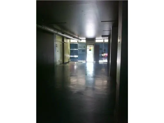 ALQUILER LOCAL COMERCIAL — 4