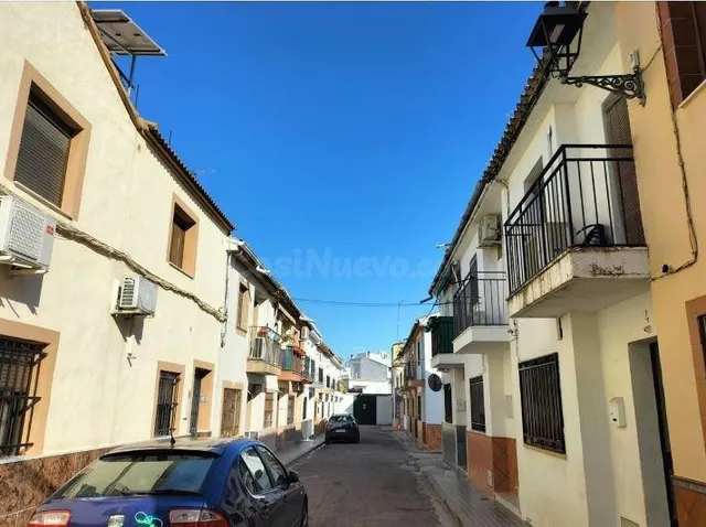 SE VENDE piso OKUPA en C Pelicano de Villa del Río - foto 2