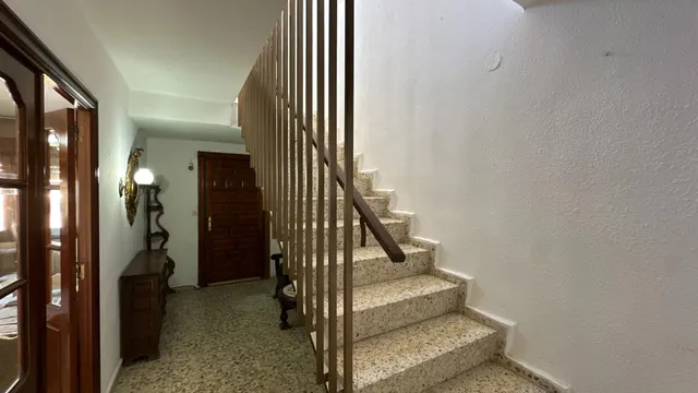 ¡Una casa con jardín, terraza y un sinfín de posibilidades en el corazón de Borja! — 43