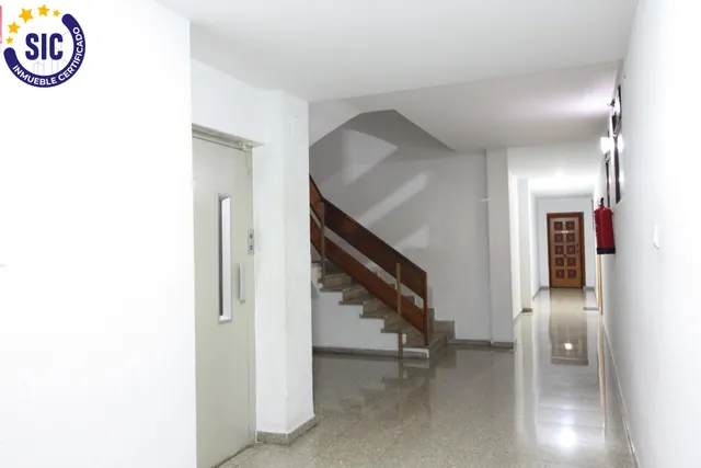 AMPLIA VIVIENDA REFORMADA DE 4 habitaciones CON ASCENSOR EN TORRENT — 35