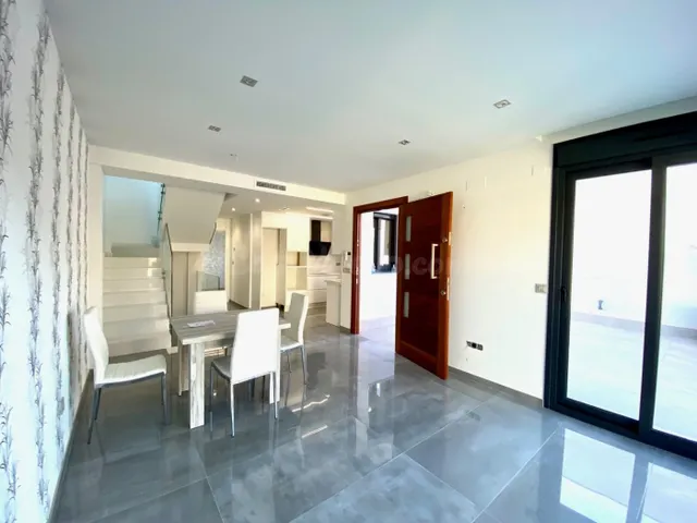 SOL8VIDAL SELLS VILLA IN TORREVIEJA — 2