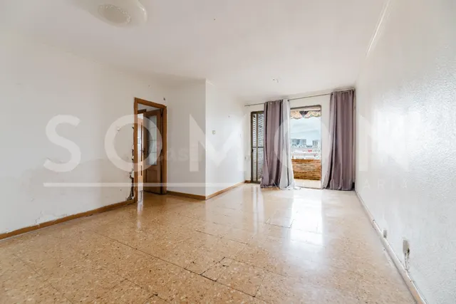 Piso en venta en Quatre Carreres, Valencia, con balcón y vis - foto 2
