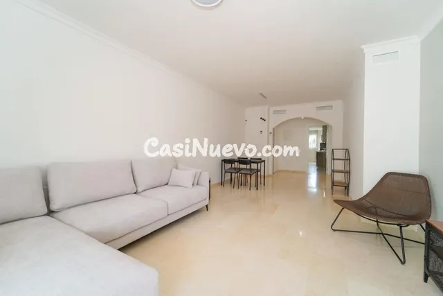 Ático de Elviria: Un Refugio Exclusivo en Marbella - foto 3