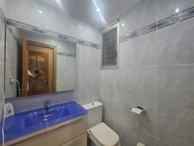 Piso 3 habitaciones, baño y aseo en Valencia — 10