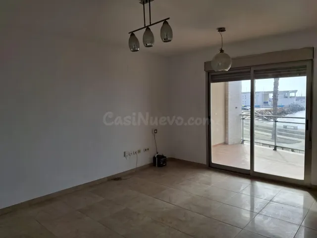 Piso con vistas al mar en Puerto Burriana - foto 4