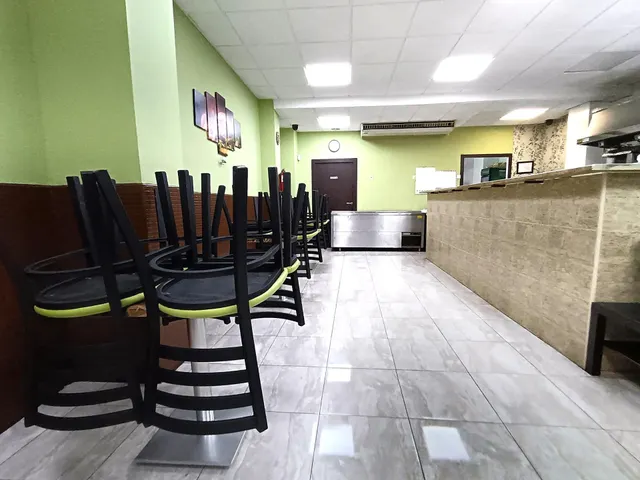 Local y vivienda en planta alta en Ceutí — 8