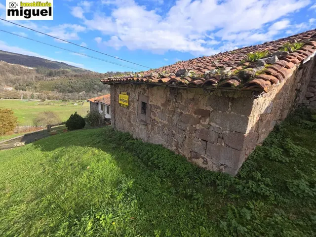 Se vende casa de piedra para rehabilitar con jardín en Cades (Herrerías) — 6