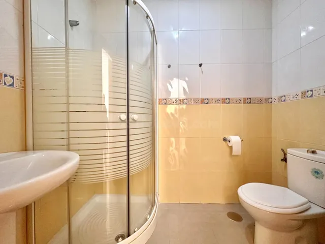 Piso 2 habitaciones 69m² en venta - Avenida de los ogijares — 17