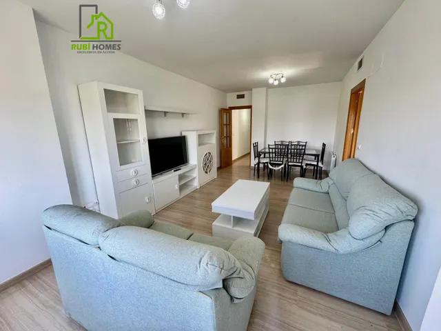 Habitación disponible para chicas estudiantes (zona renfe - pajaritos) — 11