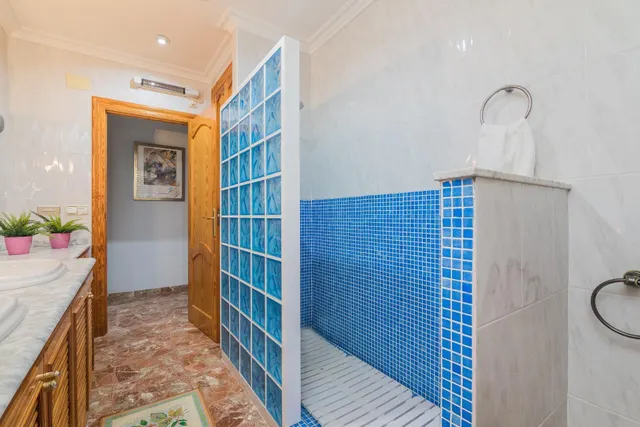 Chalet independiente de lujo en suelo urbanizable — 32