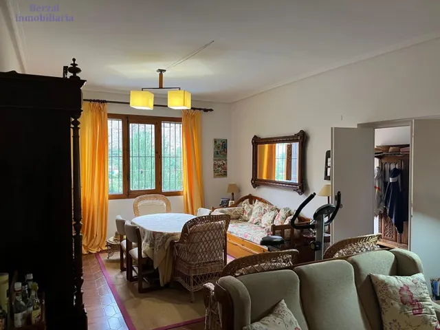 Casa en parcela de casi cuatro mil metros, con piscina, jardin, maravillosas vistas. — 35