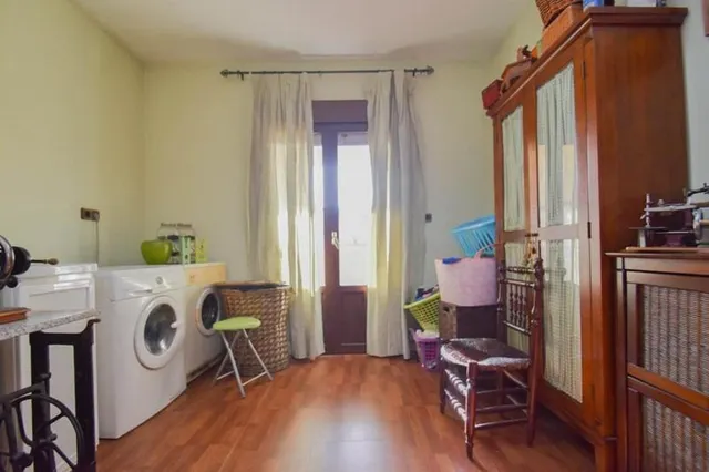 Chalet en venta en Maracena — 49