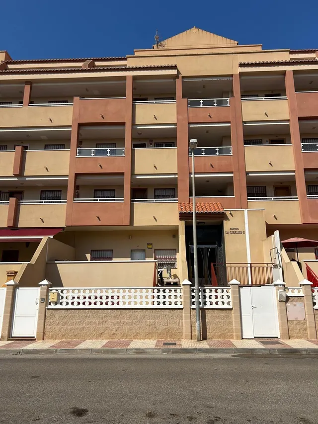 2 DORMITORIOS CON PLAZA DE GARAJE EN LA URB. DE ROQUETAS DE MAR — 20