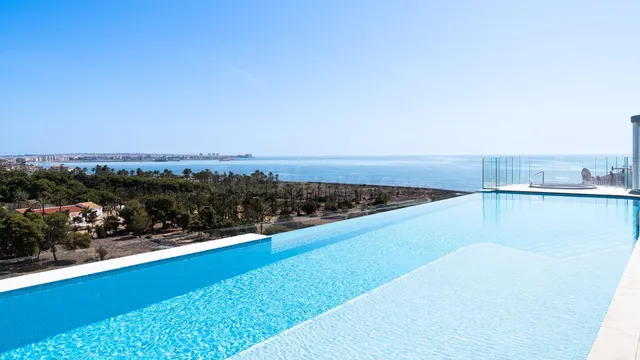 Impecable Apartamento en Punta Prima, Torrevieja — 3