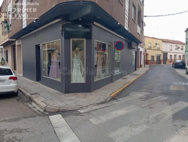 ¡Gran oportunidad! Local comercial en venta en Tomelloso - C - foto 2